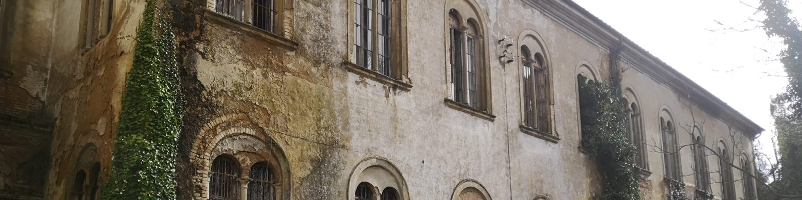 padiglione Charcot che faceva parte del ex-ospedale psichiatrico di Volterra, in stato di abandono